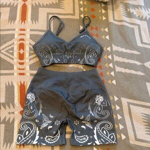 Darc Sport Green Gray Patterned Sports Bra and Shorts Set